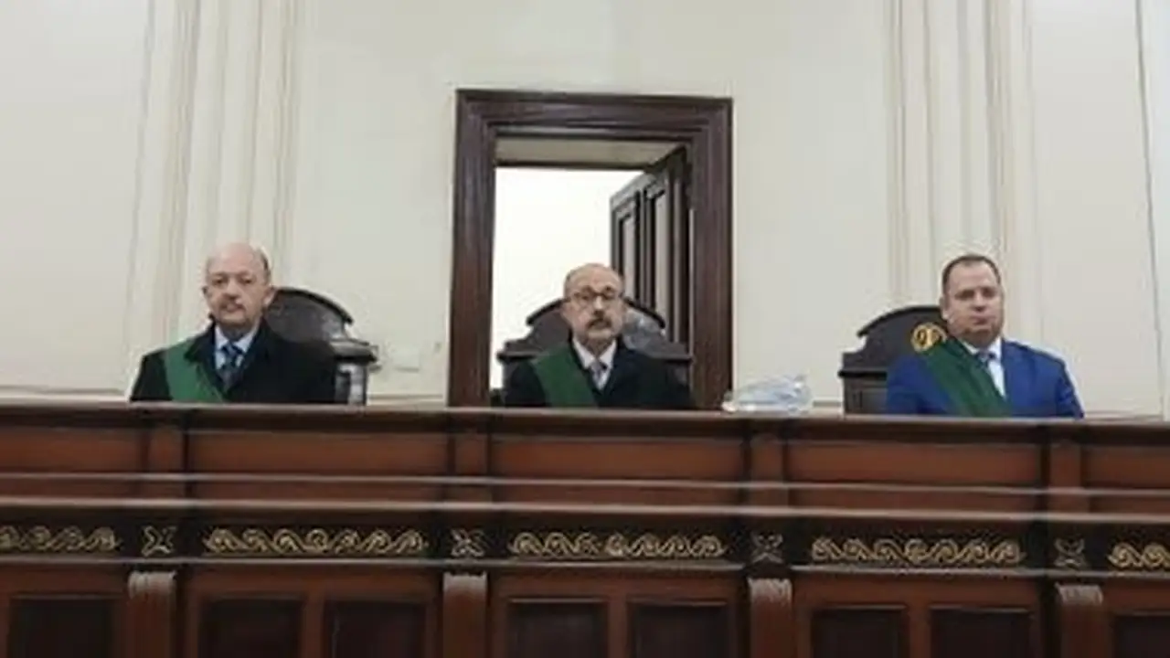 الجنايات تقضي بإعدام سيدة وعشيقها لإنهاء حياة زوجها في محافظة الإسكندرية